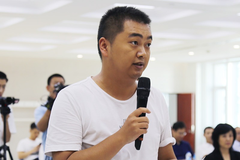 人民日报记者提问