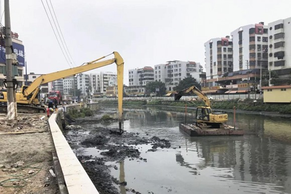 峡山大溪流域截污工程施工场面